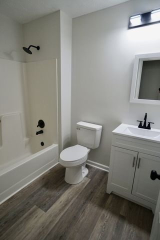 122 Oakdale St, Shelbyville, TN 37160