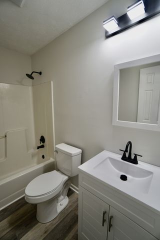 122 Oakdale St, Shelbyville, TN 37160