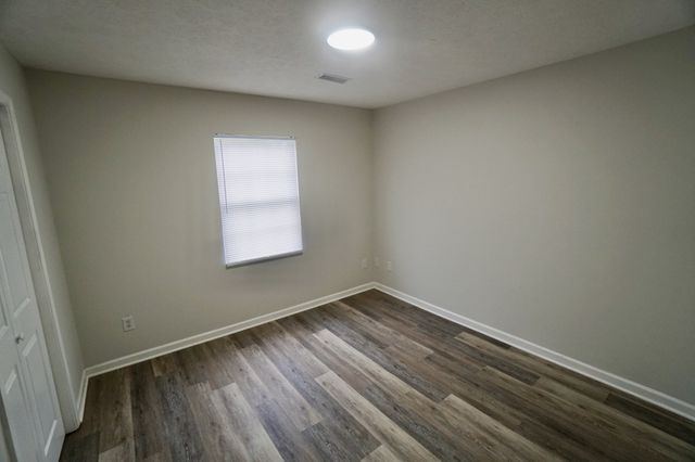 122 Oakdale St, Shelbyville, TN 37160