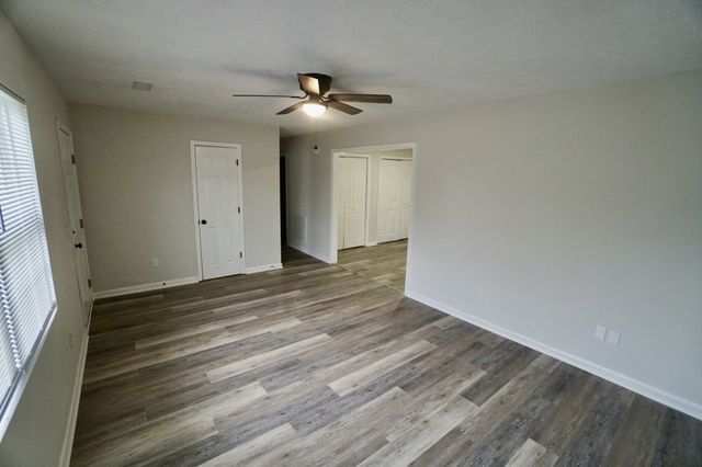 122 Oakdale St, Shelbyville, TN 37160