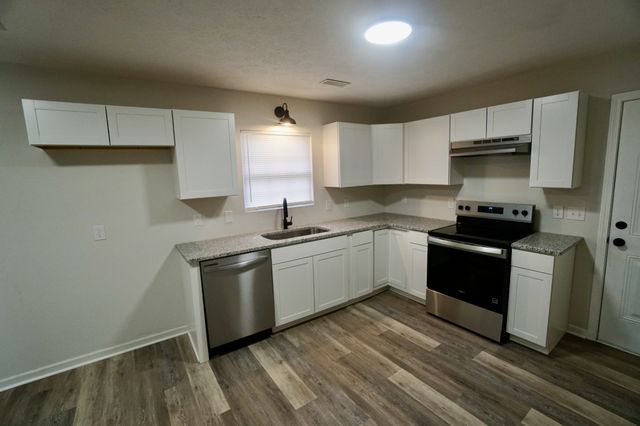 122 Oakdale St, Shelbyville, TN 37160