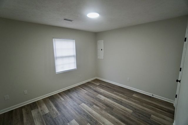 122 Oakdale St, Shelbyville, TN 37160