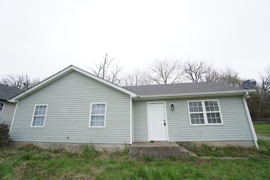 122 Oakdale St, Shelbyville, TN 37160