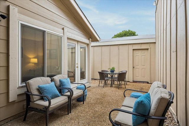 11522 Village Place Drive 81, Houston, TX 77077