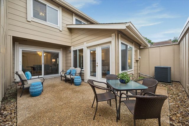 11522 Village Place Drive 81, Houston, TX 77077