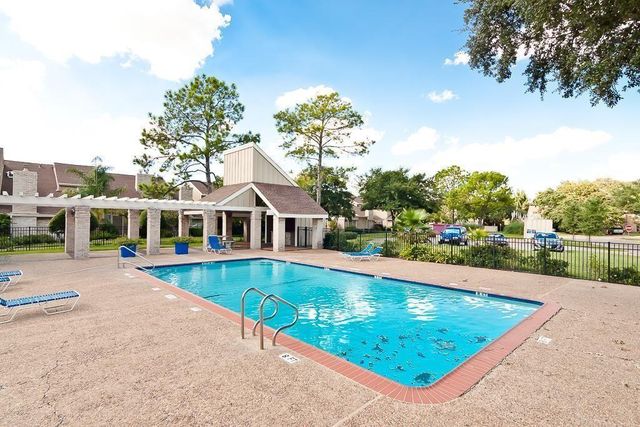 11522 Village Place Drive 81, Houston, TX 77077