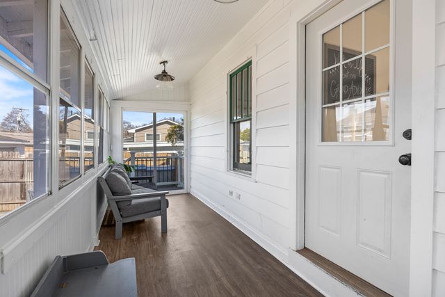 0S644 East Street, Winfield, IL 60190