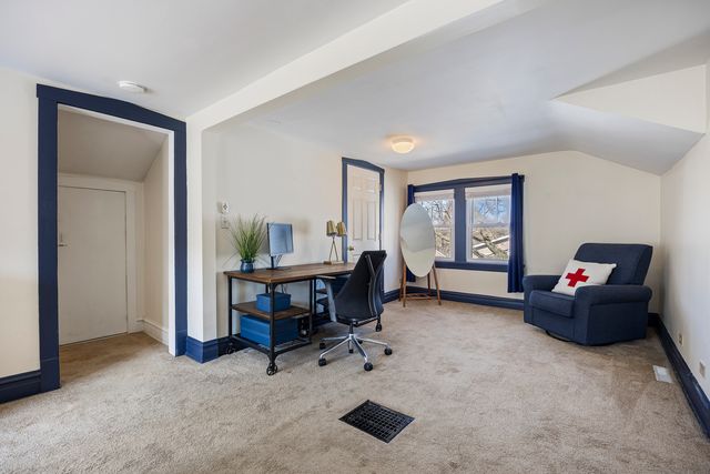 0S644 East Street, Winfield, IL 60190