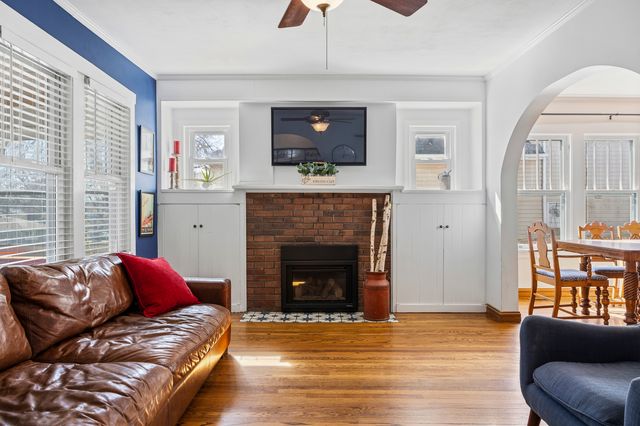 0S644 East Street, Winfield, IL 60190