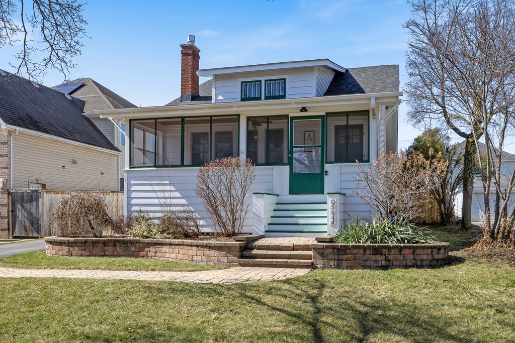 0S644 East Street, Winfield, IL 60190