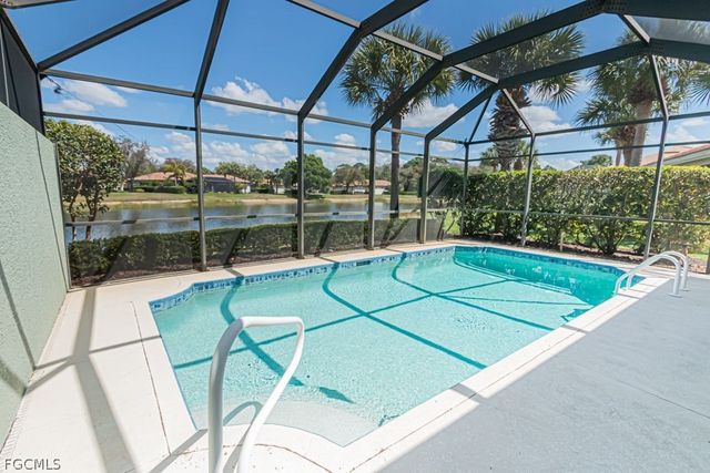 10615 Camarelle CIR, Fort Myers, FL 33913