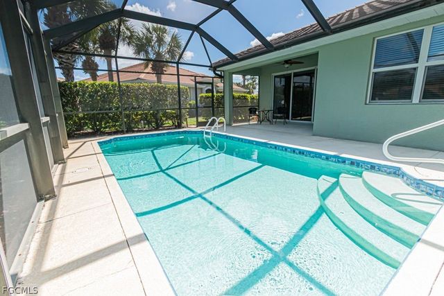 10615 Camarelle CIR, Fort Myers, FL 33913