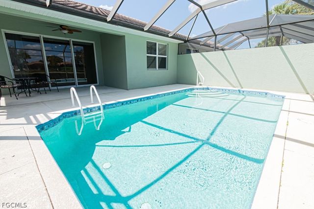 10615 Camarelle CIR, Fort Myers, FL 33913