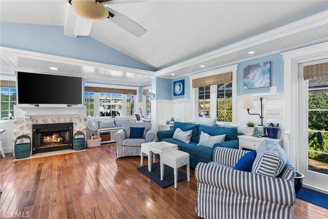 4 Saratoga, Newport Beach, CA 92660