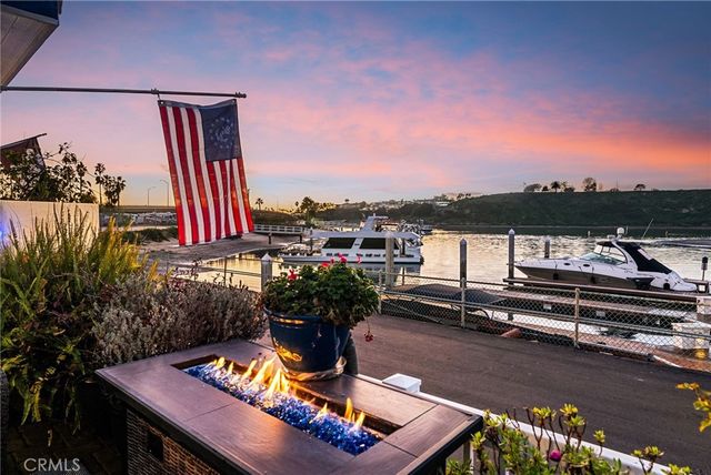 4 Saratoga, Newport Beach, CA 92660