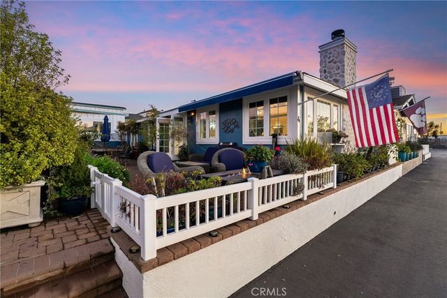 4 Saratoga, Newport Beach, CA 92660