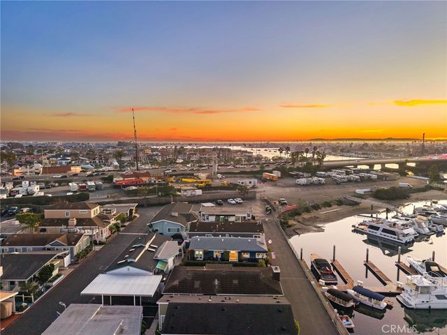 4 Saratoga, Newport Beach, CA 92660