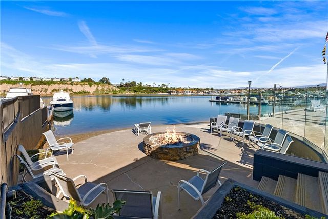 4 Saratoga, Newport Beach, CA 92660