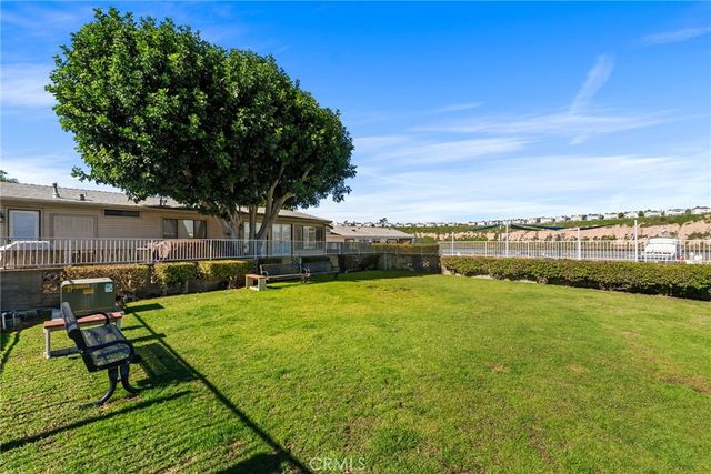 4 Saratoga, Newport Beach, CA 92660