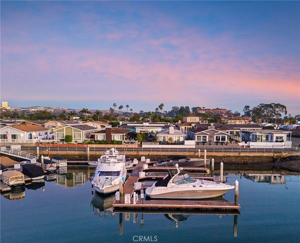 4 Saratoga, Newport Beach, CA 92660
