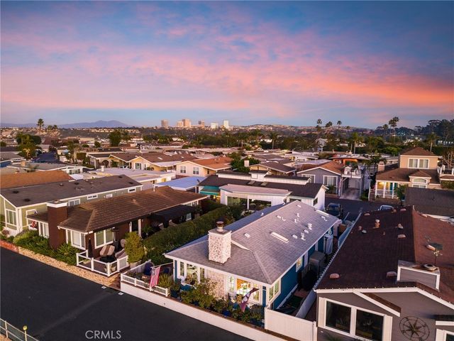 4 Saratoga, Newport Beach, CA 92660