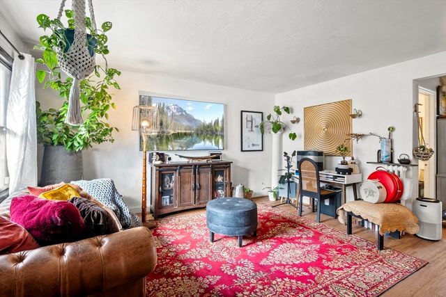 16 Ward Farm Circle, Worcester, MA 01602