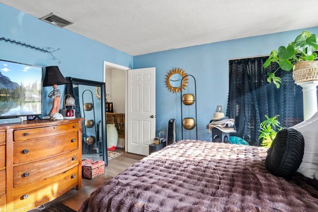 16 Ward Farm Circle, Worcester, MA 01602