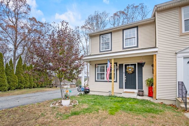 16 Ward Farm Circle, Worcester, MA 01602