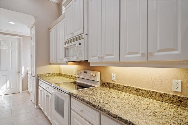 2464 LAUREL GLEN DRIVE, Lakeland, FL 33803
