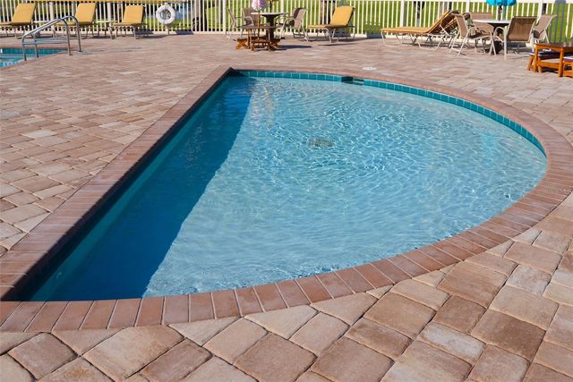2464 LAUREL GLEN DRIVE, Lakeland, FL 33803