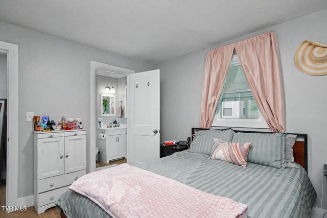 1009 Gibson Mill Road, Kingsport, TN 37660