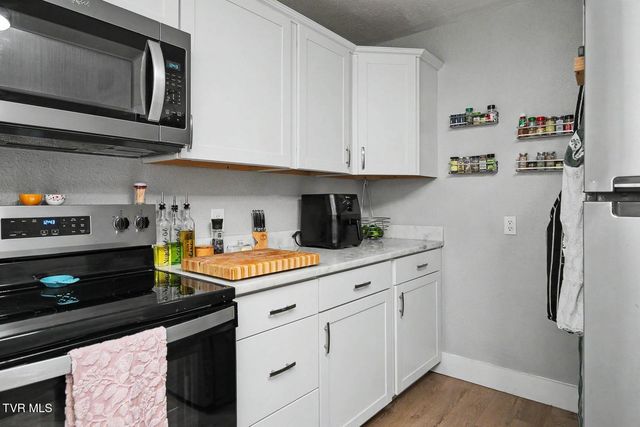1009 Gibson Mill Road, Kingsport, TN 37660
