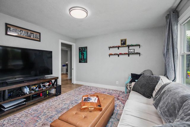 1009 Gibson Mill Road, Kingsport, TN 37660