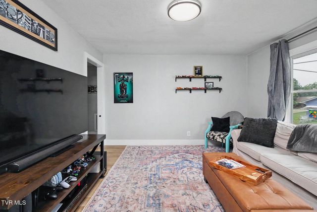 1009 Gibson Mill Road, Kingsport, TN 37660