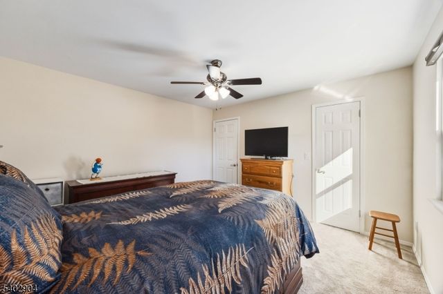 126 Leah Ct, South Brunswick Twp., NJ 08810