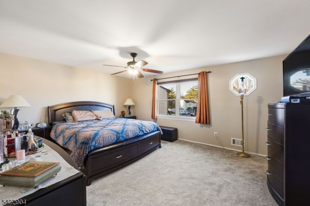 126 Leah Ct, South Brunswick Twp., NJ 08810