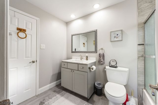 126 Leah Ct, South Brunswick Twp., NJ 08810