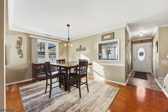 126 Leah Ct, South Brunswick Twp., NJ 08810