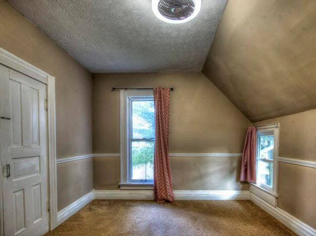 518 E Hamtramck Street, Mount Vernon, OH 43050