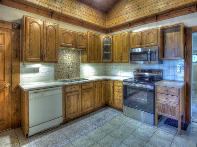 518 E Hamtramck Street, Mount Vernon, OH 43050