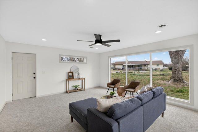 400 S Arapaho St, Wichita, KS 67209