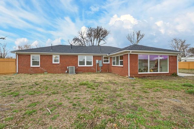 400 S Arapaho St, Wichita, KS 67209