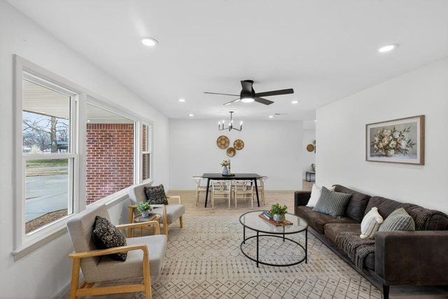 400 S Arapaho St, Wichita, KS 67209