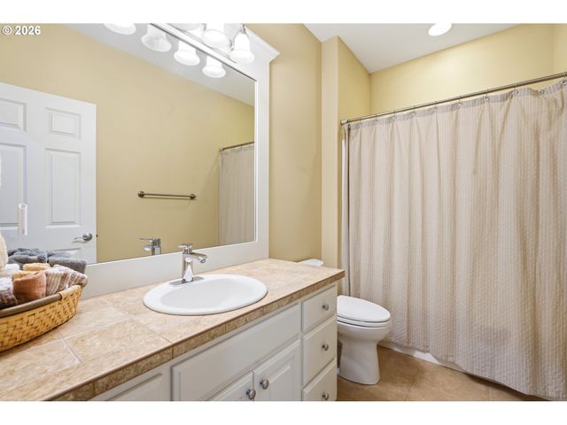 1385 Ne 12TH Ave, Canby, OR 97013