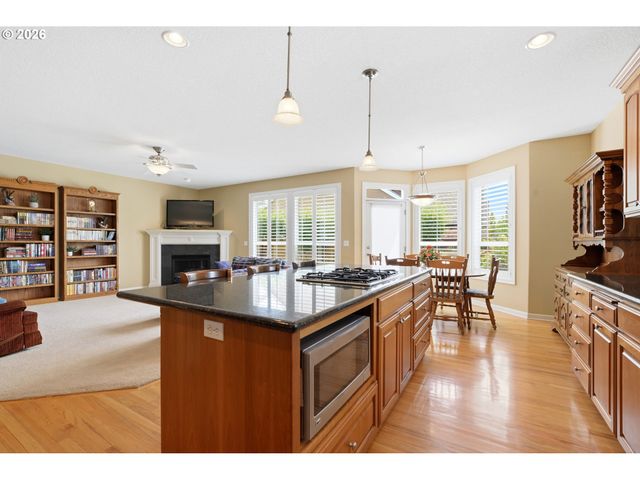 1385 Ne 12TH Ave, Canby, OR 97013
