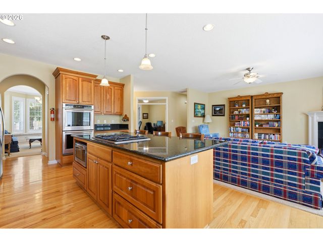 1385 Ne 12TH Ave, Canby, OR 97013