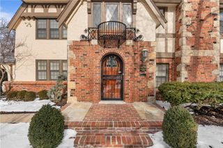 1234 Huntington Road, Kansas City, MO 64113