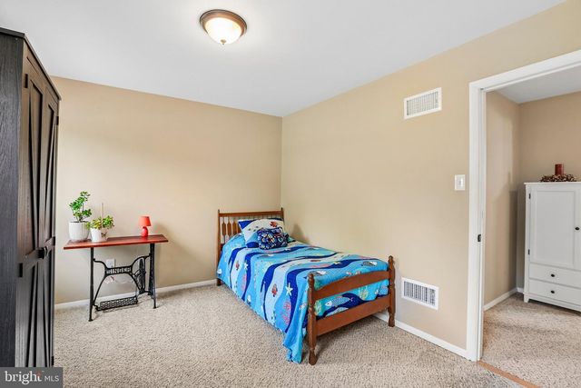 440 VALLEY VIEW DR, Hanover, PA 17331