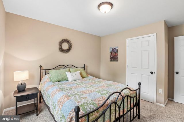 440 VALLEY VIEW DR, Hanover, PA 17331