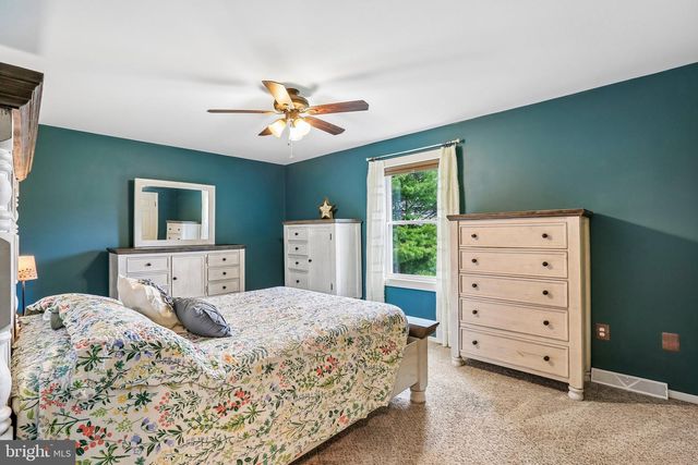 440 VALLEY VIEW DR, Hanover, PA 17331